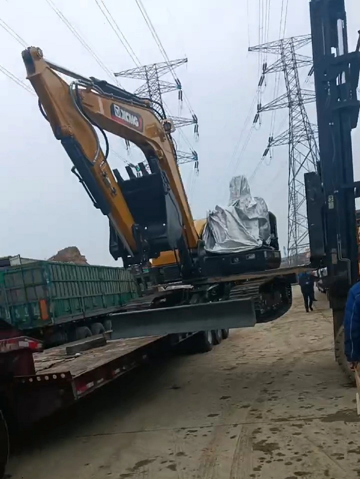 挖掘机出口马来西亚海运双清案例