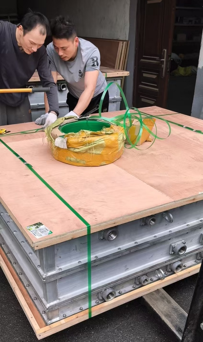 铝制模具海运出口马来西亚海运双清到门